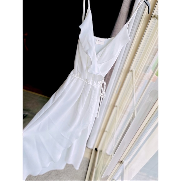 ⬇️ Everly White Flowy Dress NWOT - Picture 12 of 12